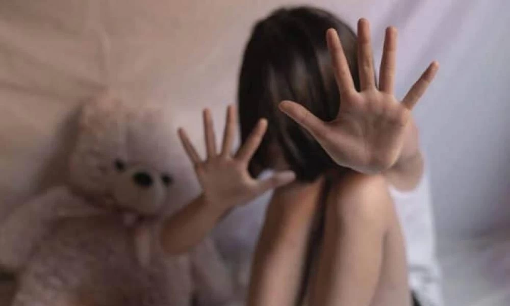 Ασέλγεια 11χρονης από καθηγητή: «Μαμά εγώ είμαι χαμένη-Κανείς δεν μπορεί να μου απαλύνει τον πόνο»